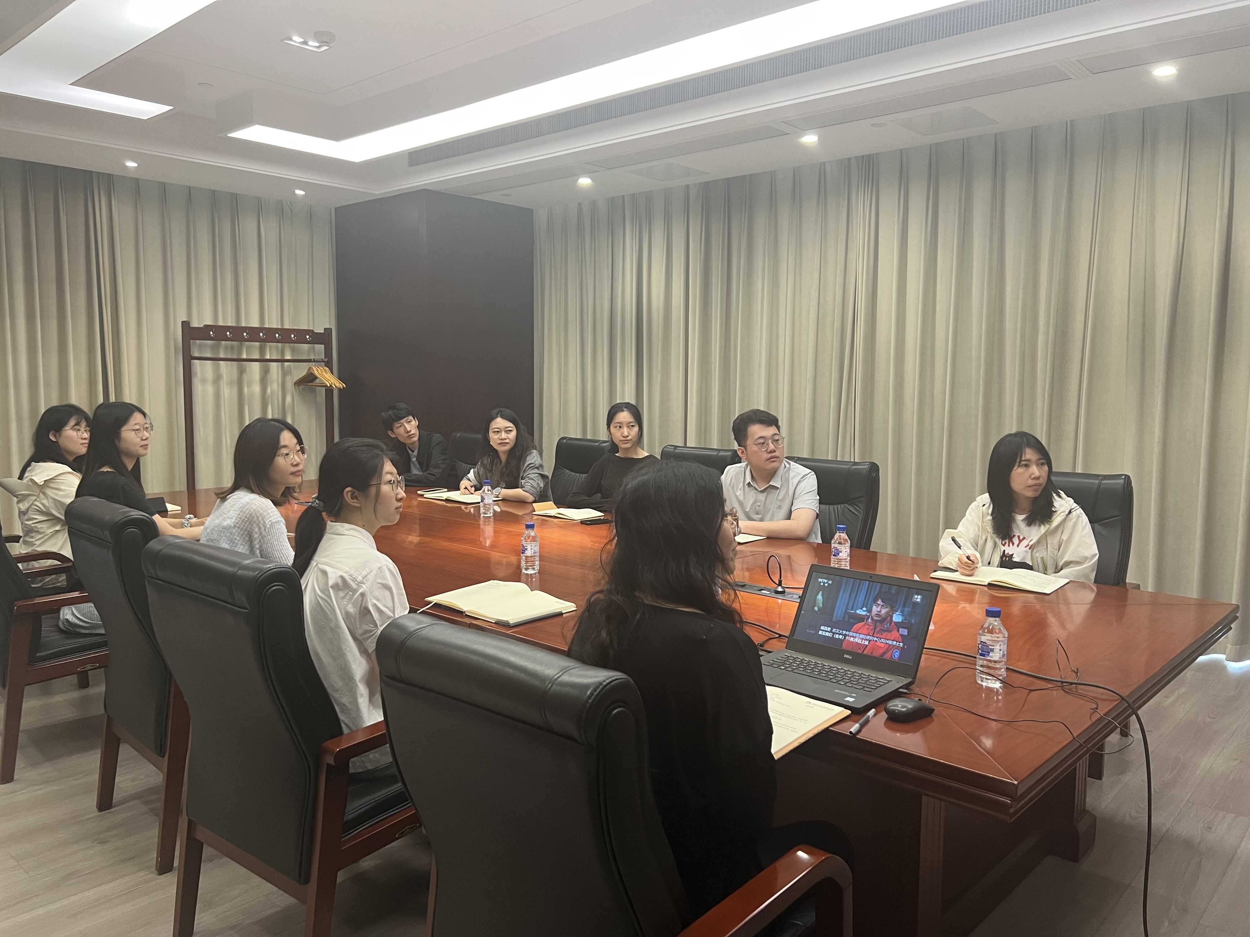 职能部门团支部.jpg